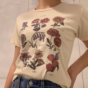 ⭐️FUTURE STATE BLOOM FLOWER T SHIRT